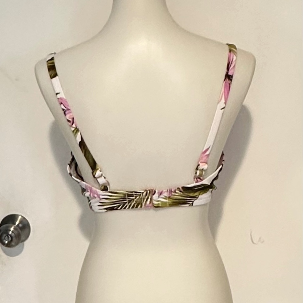 Shade & Shore White Ruched Purple Floral Bikini Top 38 D. - Picture 2 of 10